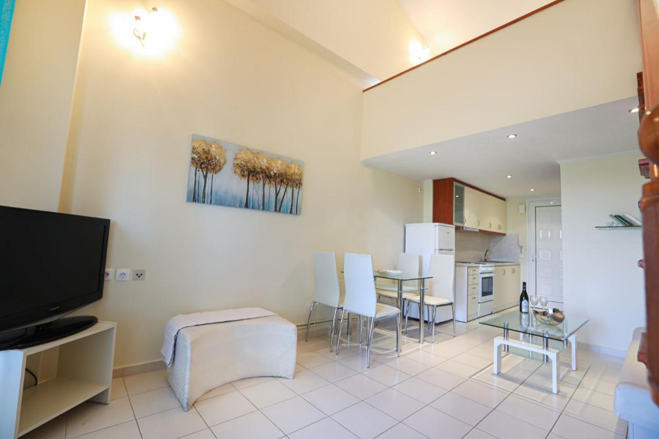 Tranquil Apartments Corfu คอนโตกาลิ ภายนอก รูปภาพ