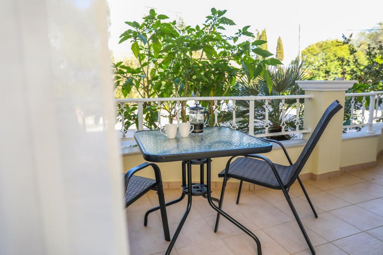 Tranquil Apartments Corfu คอนโตกาลิ ภายนอก รูปภาพ