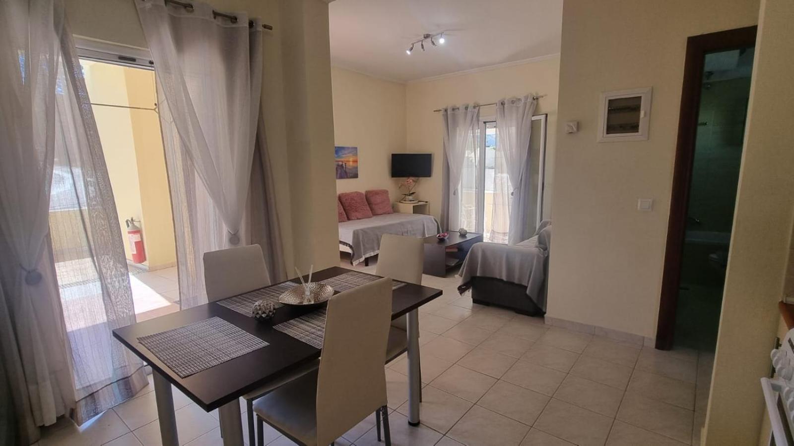 Tranquil Apartments Corfu คอนโตกาลิ ภายนอก รูปภาพ