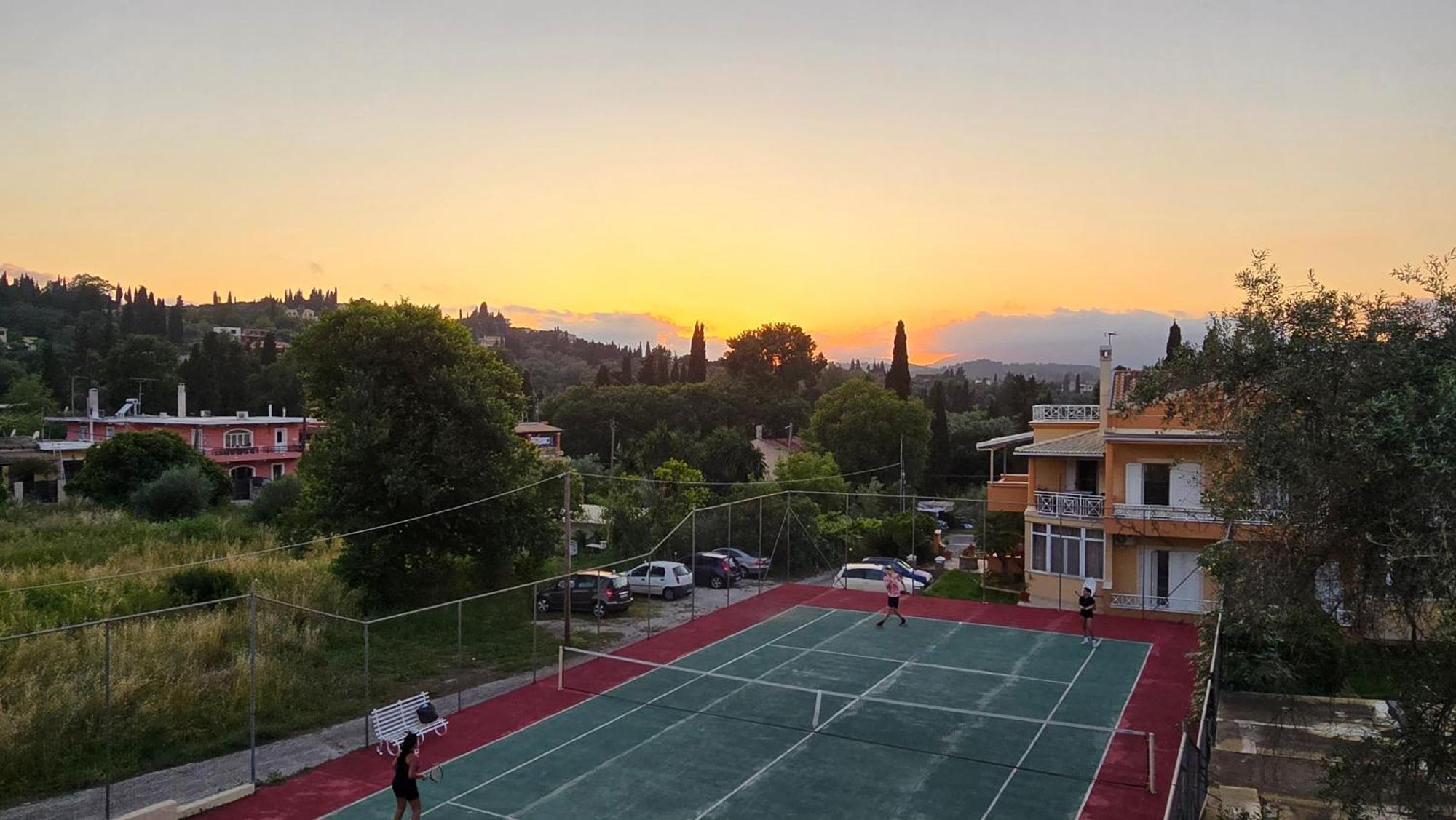Tranquil Apartments Corfu คอนโตกาลิ ภายนอก รูปภาพ